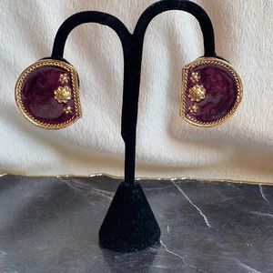 VTG Jay Feinberg purple enamel and gold clip on earrings 1.25”